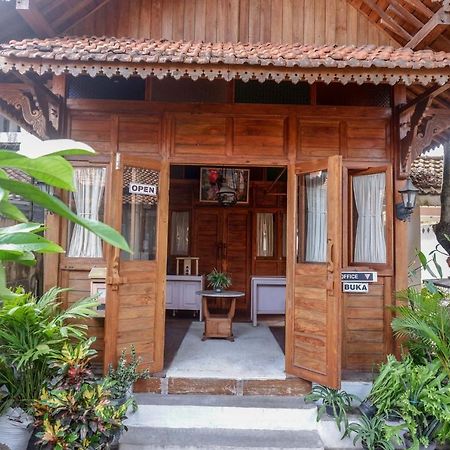 Reddoorz Syariah Near Plengkung Gading 2 Hotel Jogjacarta Exterior foto