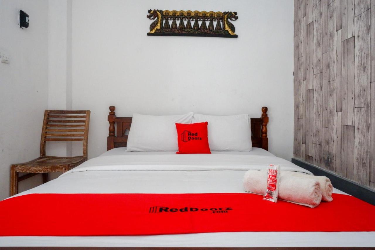 Reddoorz Syariah Near Plengkung Gading 2 Hotel Jogjacarta Exterior foto