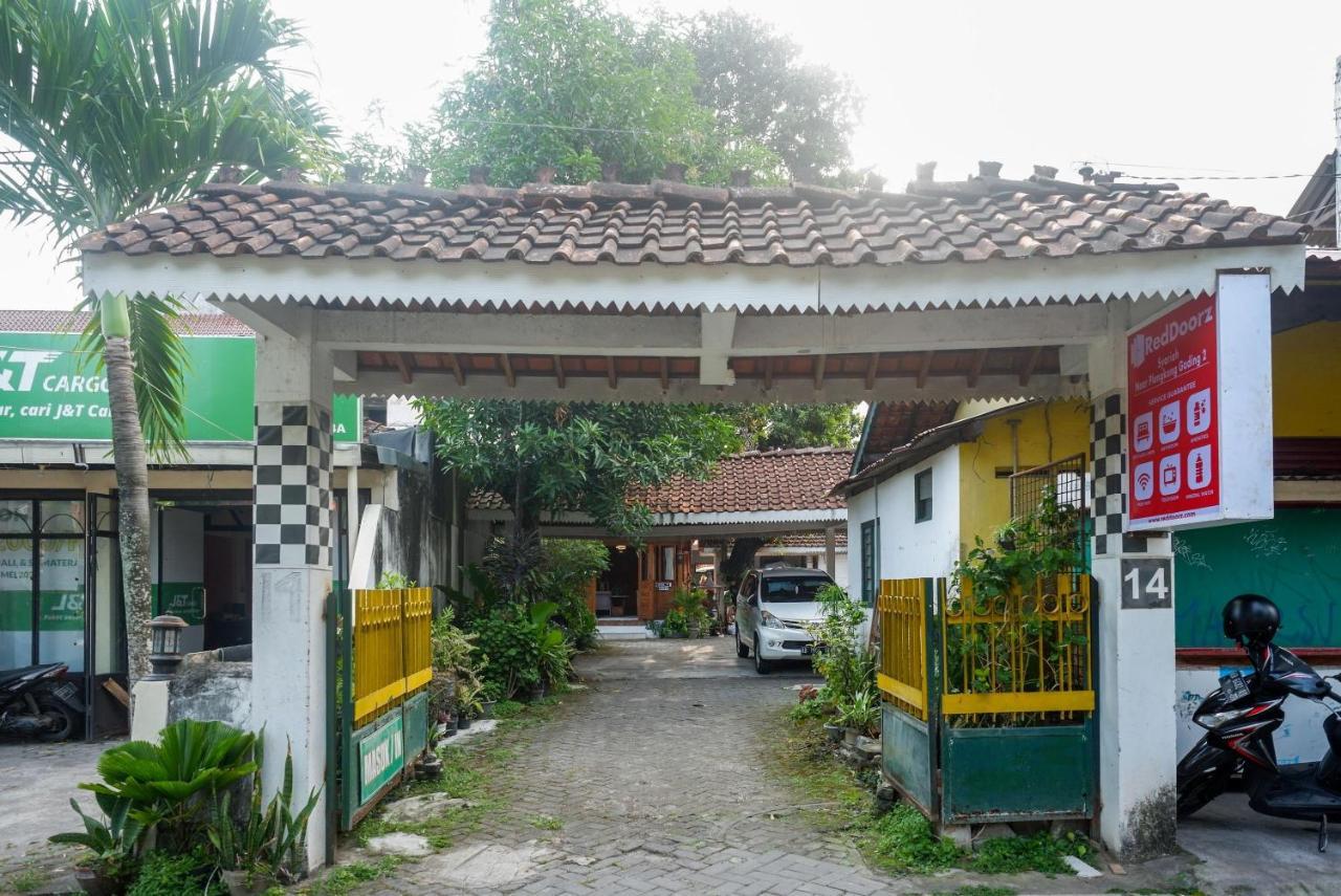 Reddoorz Syariah Near Plengkung Gading 2 Hotel Jogjacarta Exterior foto