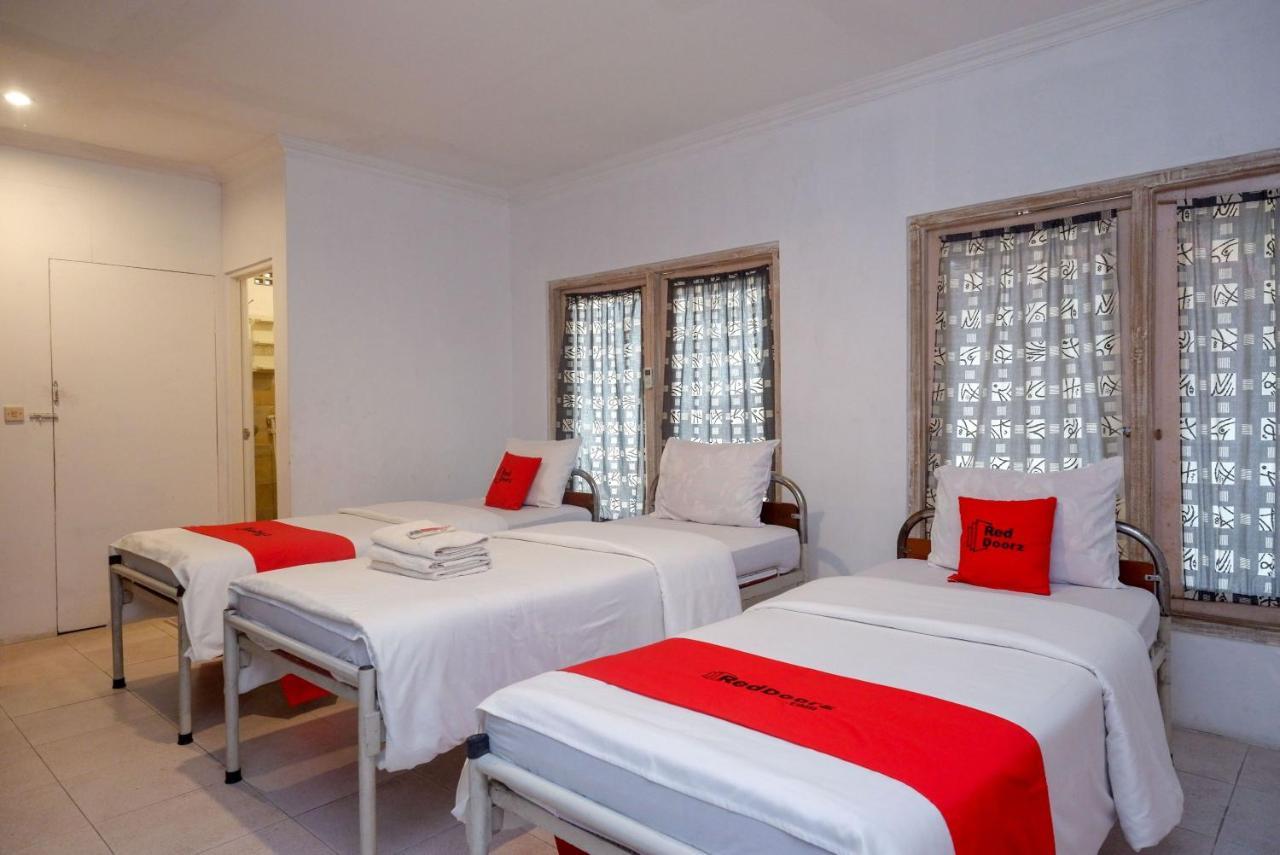 Reddoorz Syariah Near Plengkung Gading 2 Hotel Jogjacarta Exterior foto