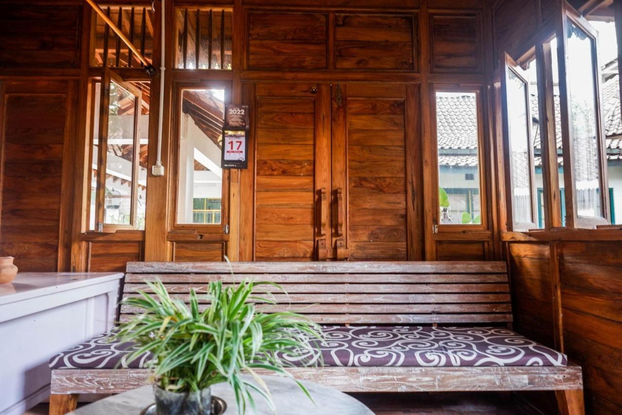 Reddoorz Syariah Near Plengkung Gading 2 Hotel Jogjacarta Exterior foto
